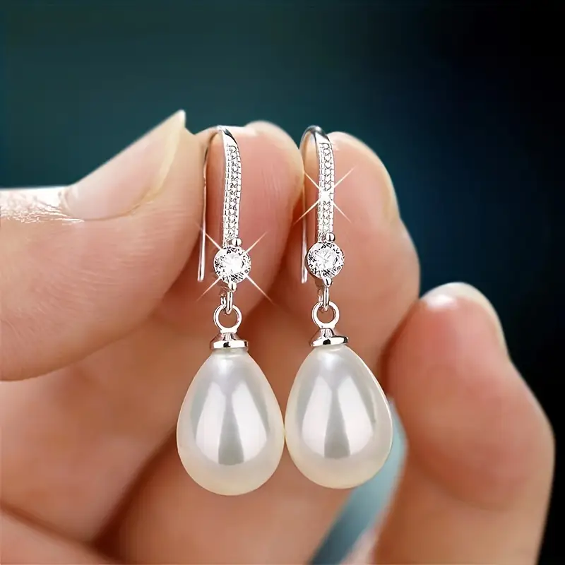 Boucles d'oreilles en perles goutte d'eau dorées en zirconium
