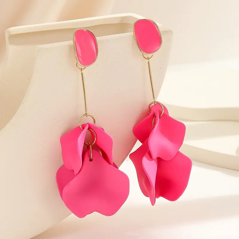 Boucles d'oreilles pendantes en pétales roses