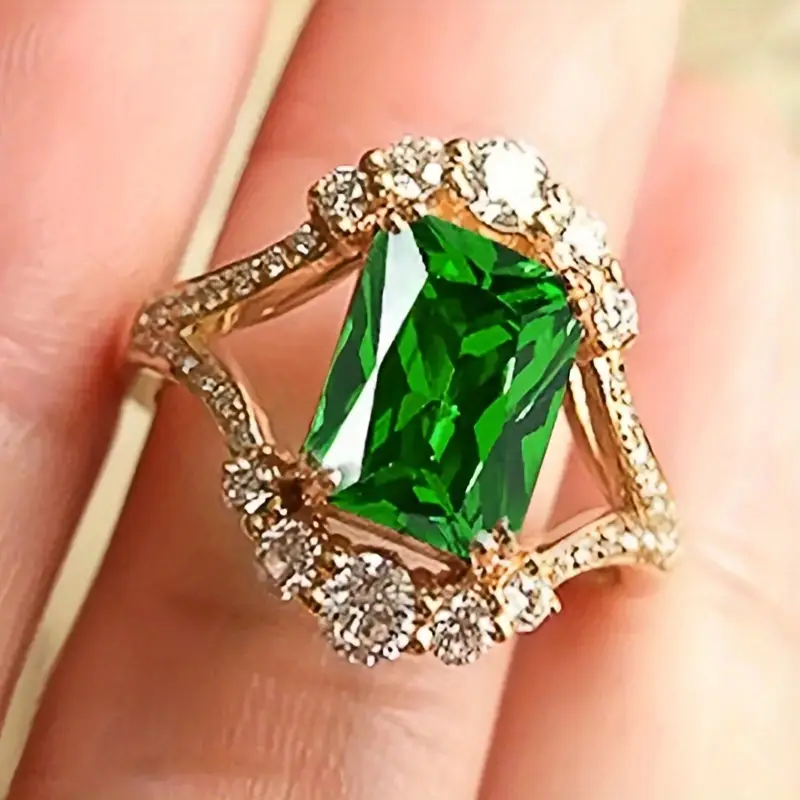 Bague en Or avec Cristal Vert