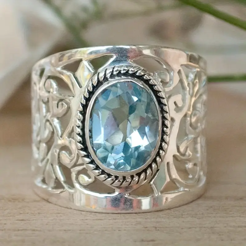 Bague en argent creux bleu