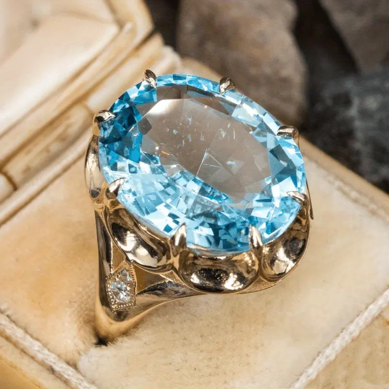 Bague en Or avec Cristal Bleu Ciel Brillant