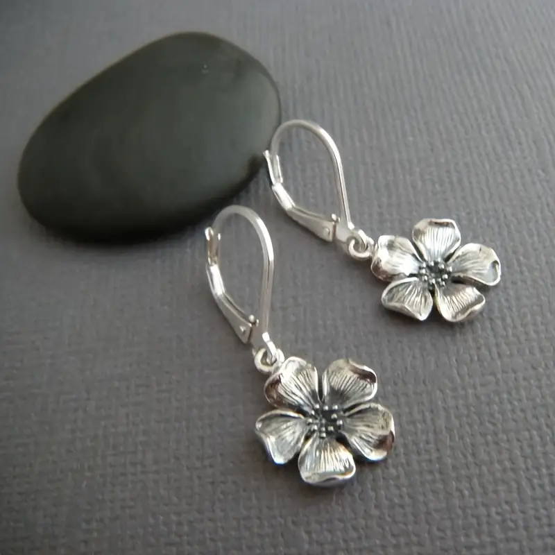 Boucles d'oreilles Marguerite Argentée
