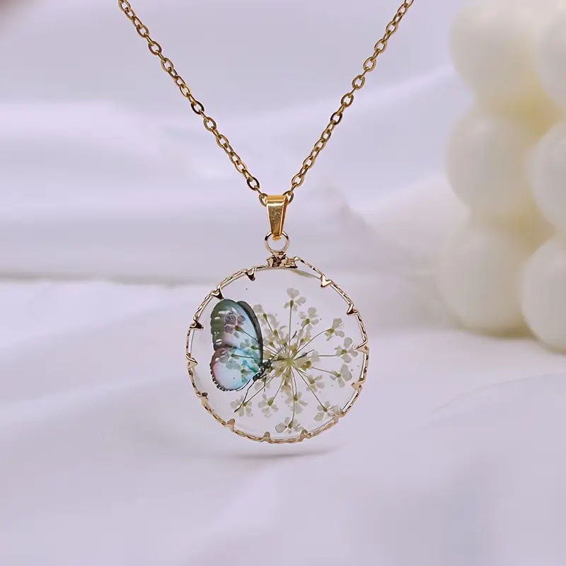 Collier en Or avec Papillon Floral