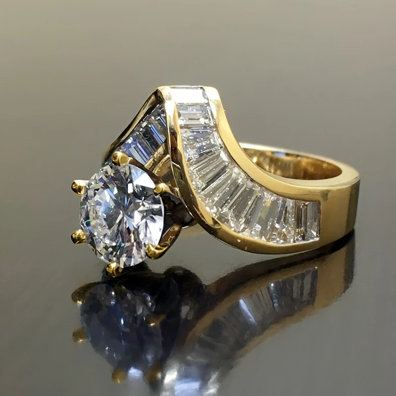 Bague Cristalline Dorée Ondulée