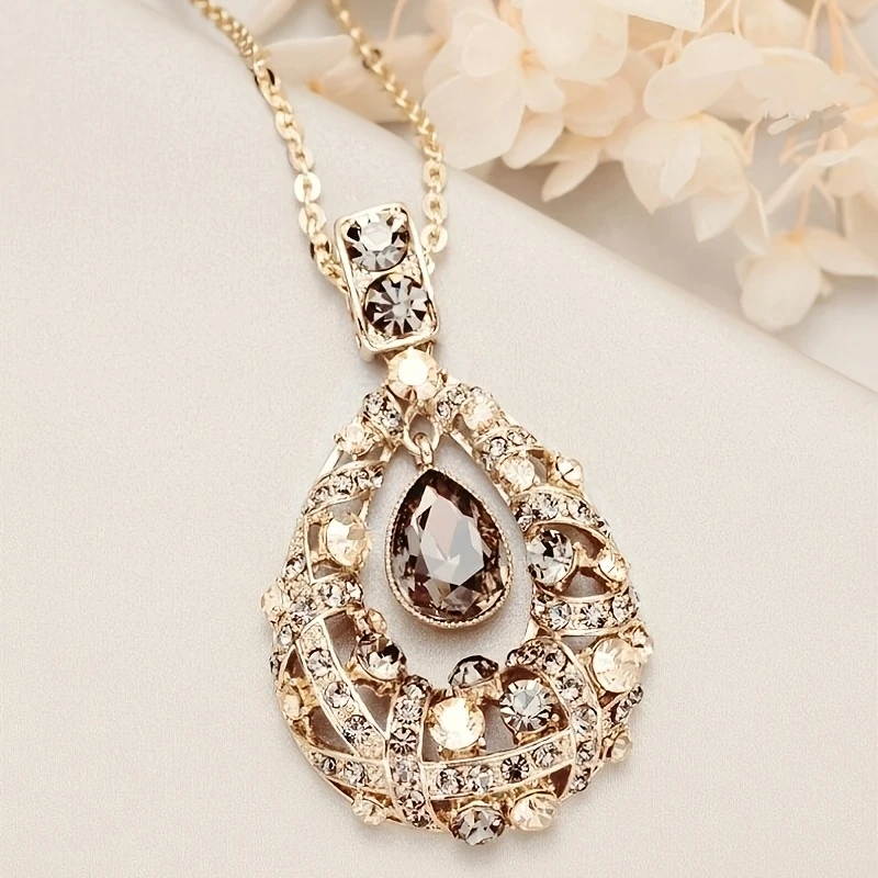 Collier Pendentif en Cristal Éclatant