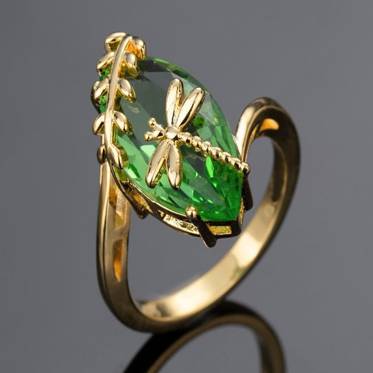 Bague en Or avec Libellule en Pierre Ovale Verte