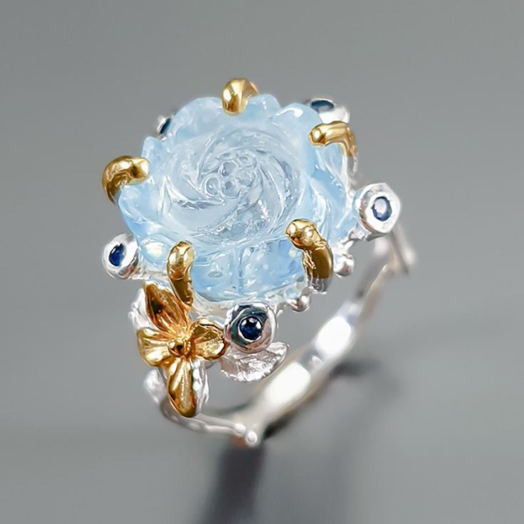Bague en Argent avec Fleur en Cristal Bleu