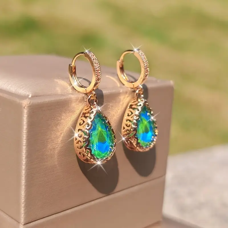 Boucles d'oreilles goutte d'eau verdâtre