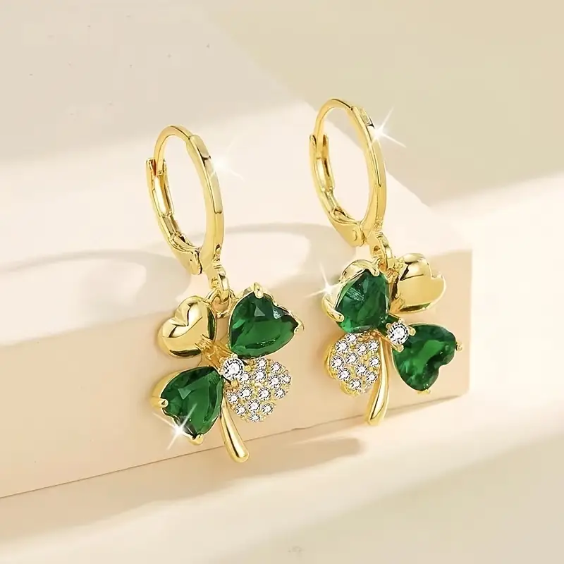 Boucles d'oreilles en or avec fleur en zirconia vert vintage