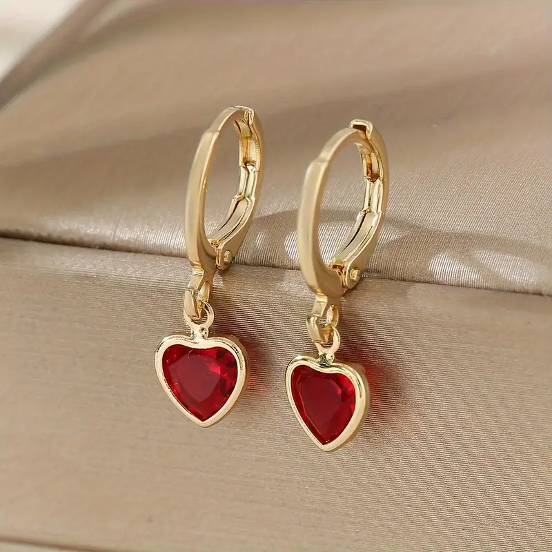Boucles d'oreilles en or avec cœur en cristal rouge vintage