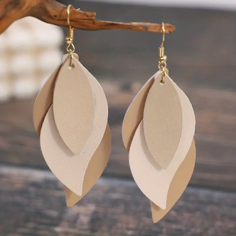 Boucles d'oreilles en feuilles superposées marron