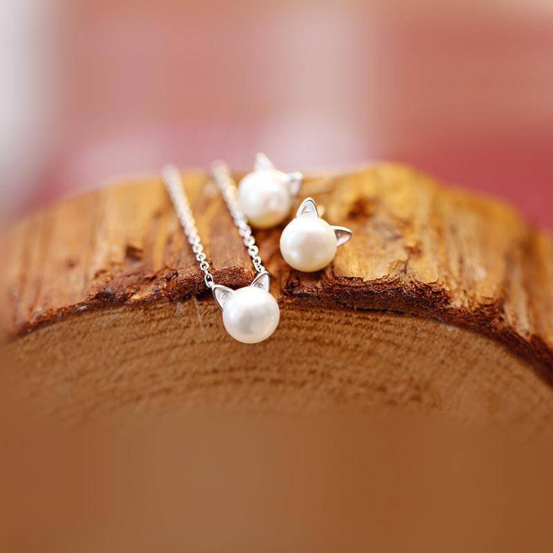Magnifique collier en perles avec boucles d'oreilles et bague en bonus