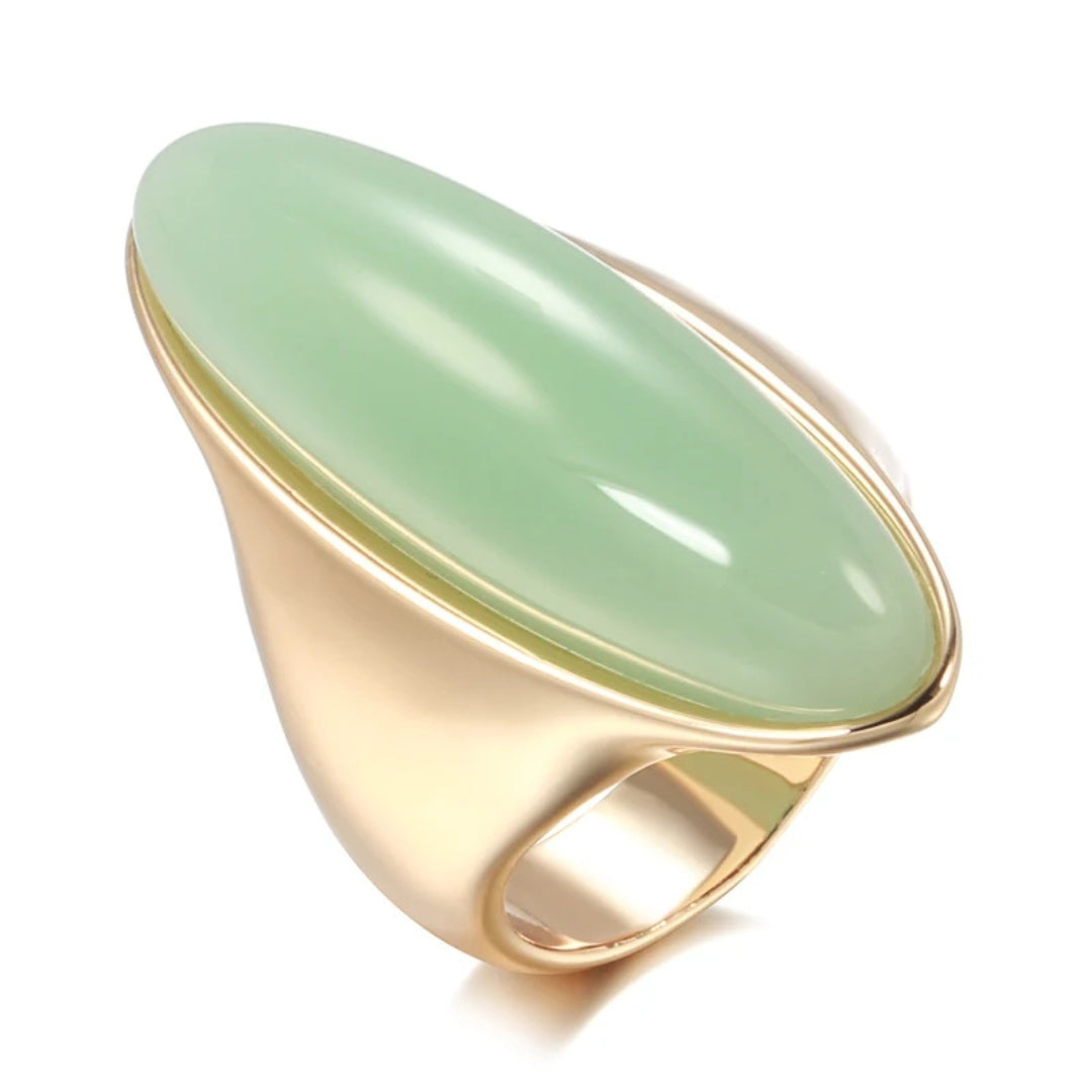 Bague en Or avec Pierre Verte Ovale Élégante