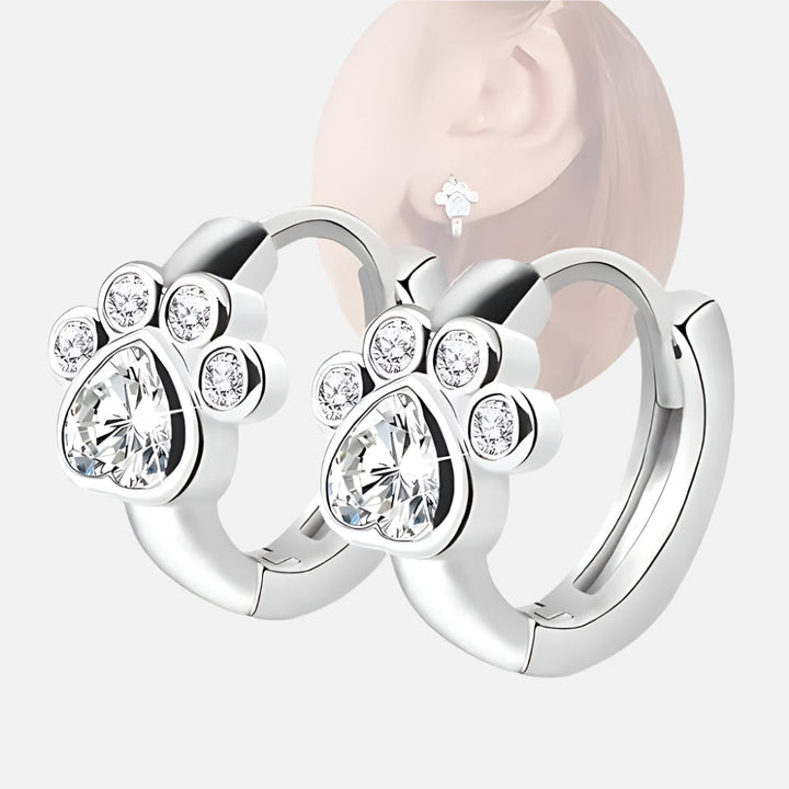 Boucles d'oreilles Paw Huggie avec Zirconia étincelant