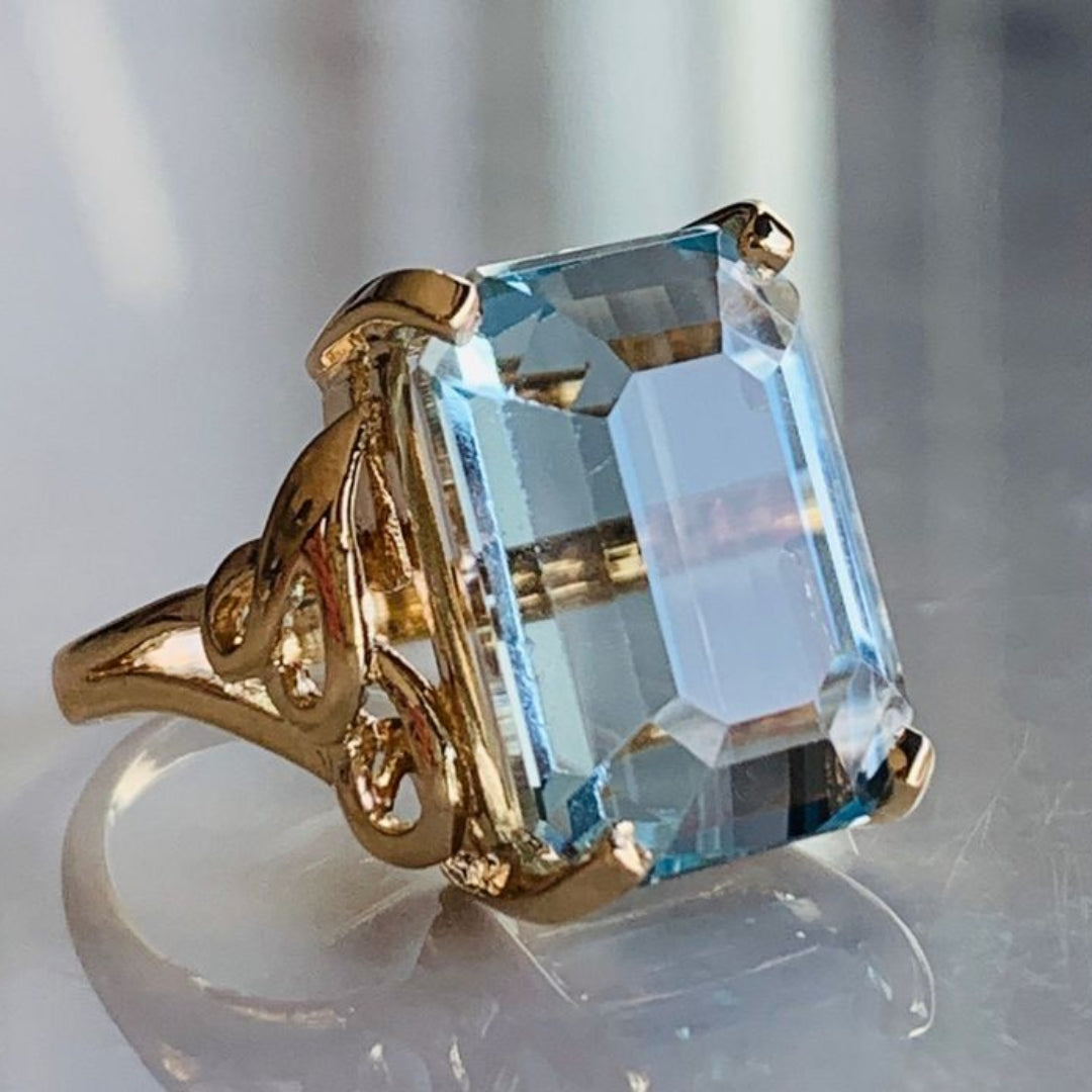 Bague en verre carré bleu élégant avec dorure